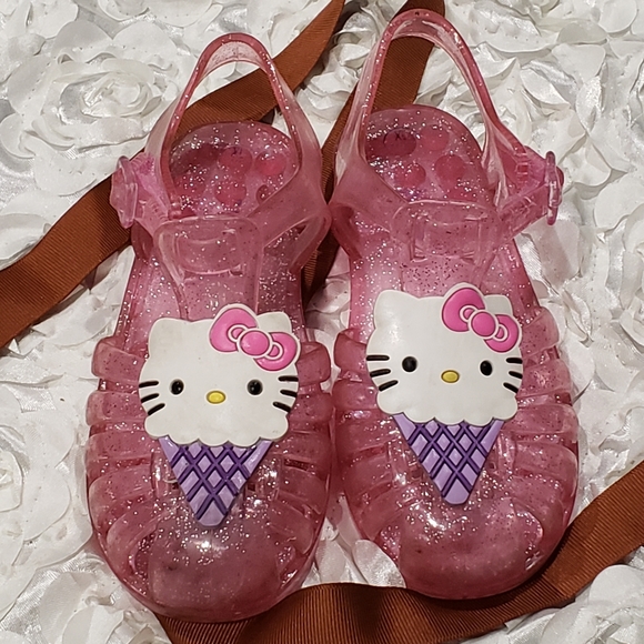 hello kitty sandals